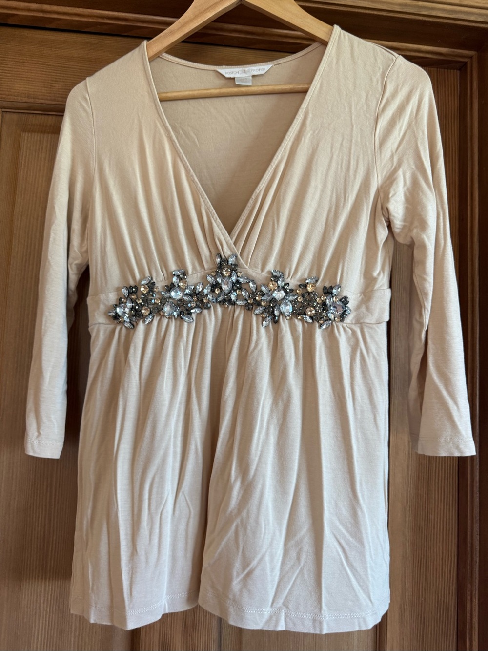 Boston Proper Beige V-Neck Long Sleeve Top with Beaded Waist